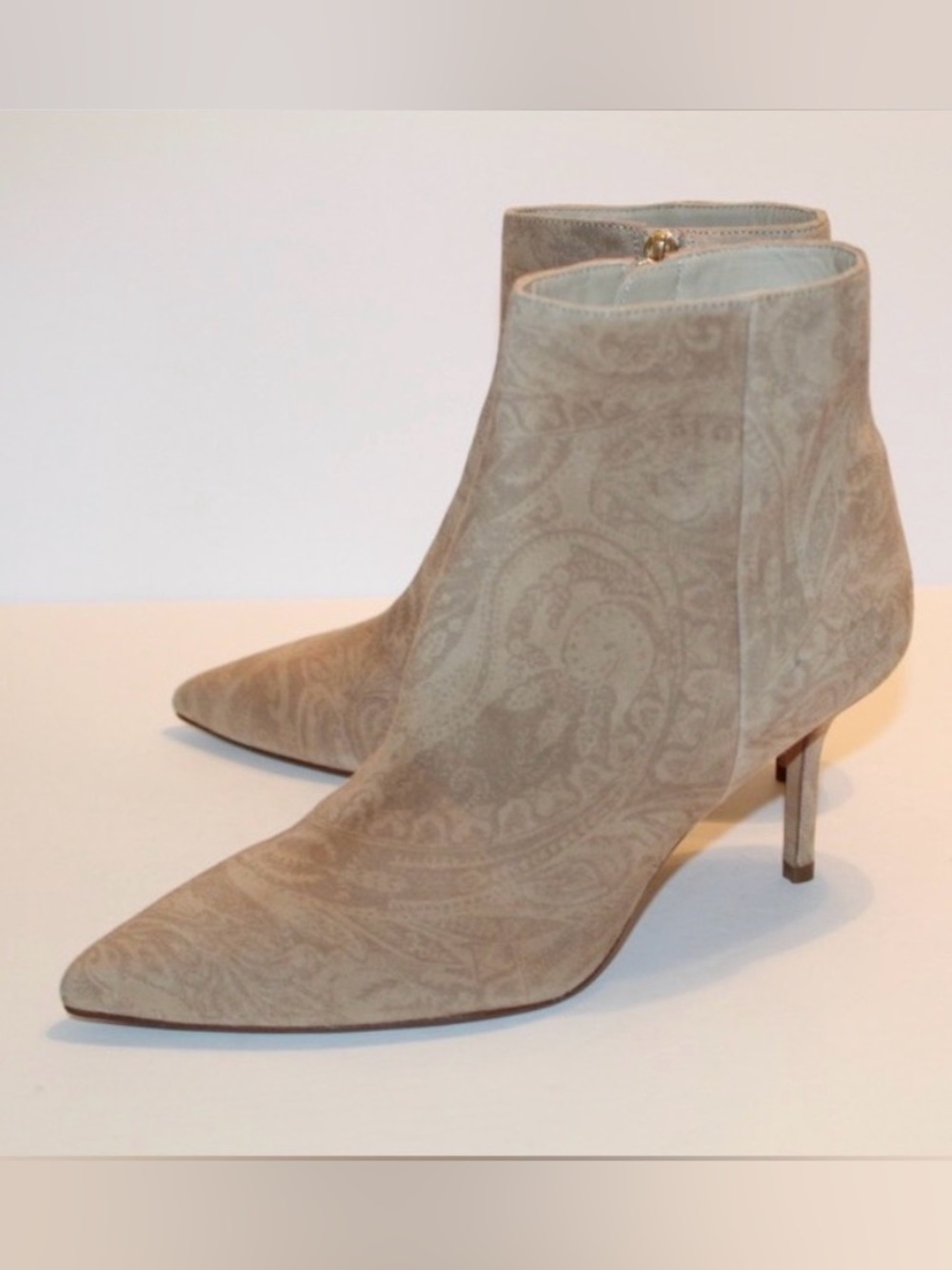 L'AGENCE AIMEE SUEDE BOOTIE